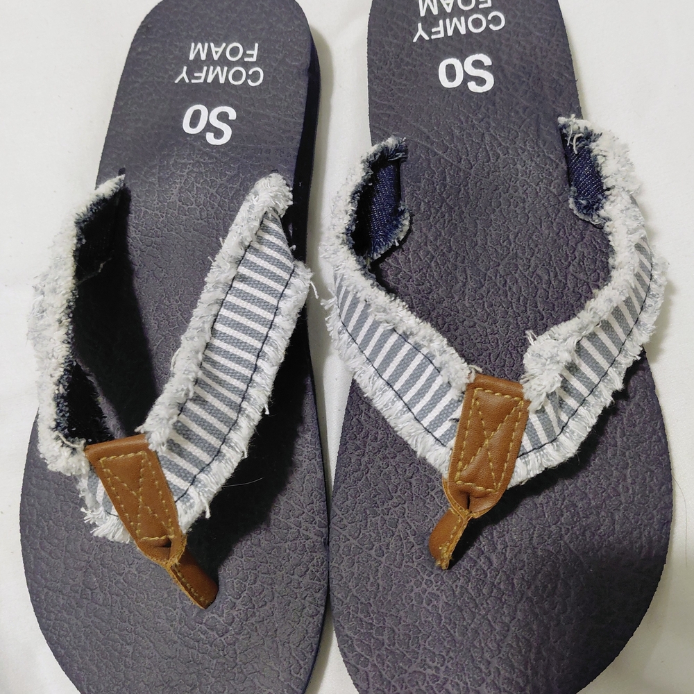 SO Comfort Foam Navy Stripe Frayed Flip Flops
